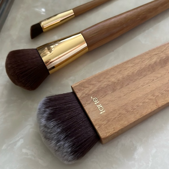 Tarte Makeup Brush Set - Picture 2 of 5